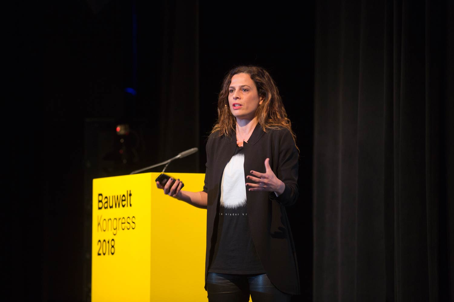Francesca Bria stellt den Digital City Plan für Barcelona vor